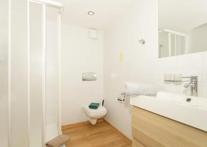 Quest Guest house Loket